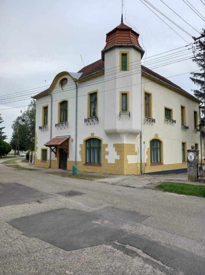 Meller-Kastely Villa Csurgo Exterior photo